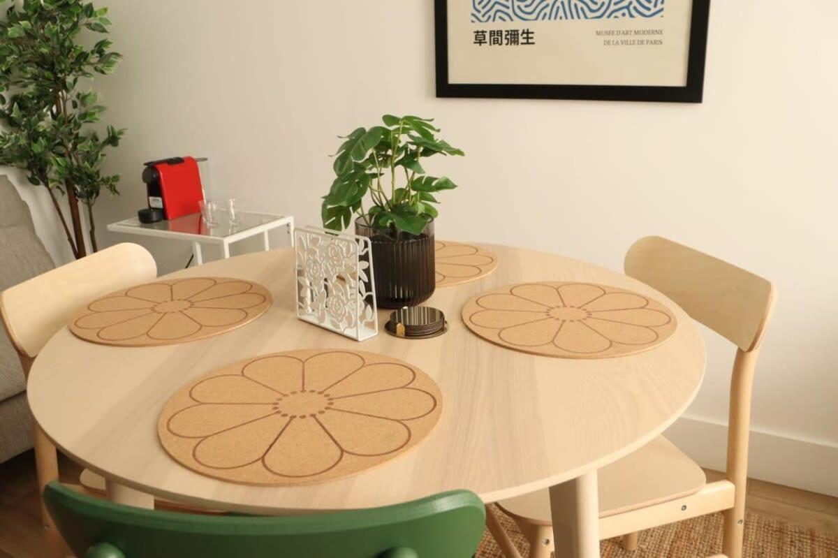 Hom I Comodo Y Moderno Depto 2d1b En * Santiago