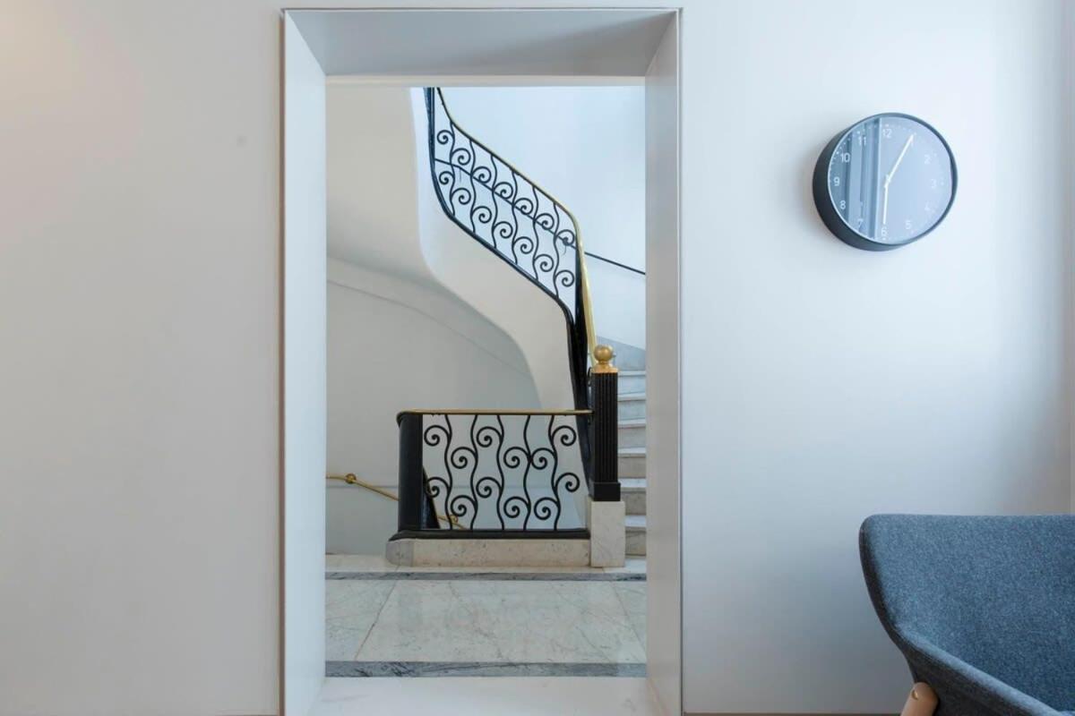 Hom I Comodo Y Moderno Depto 2d1b En * Santiago